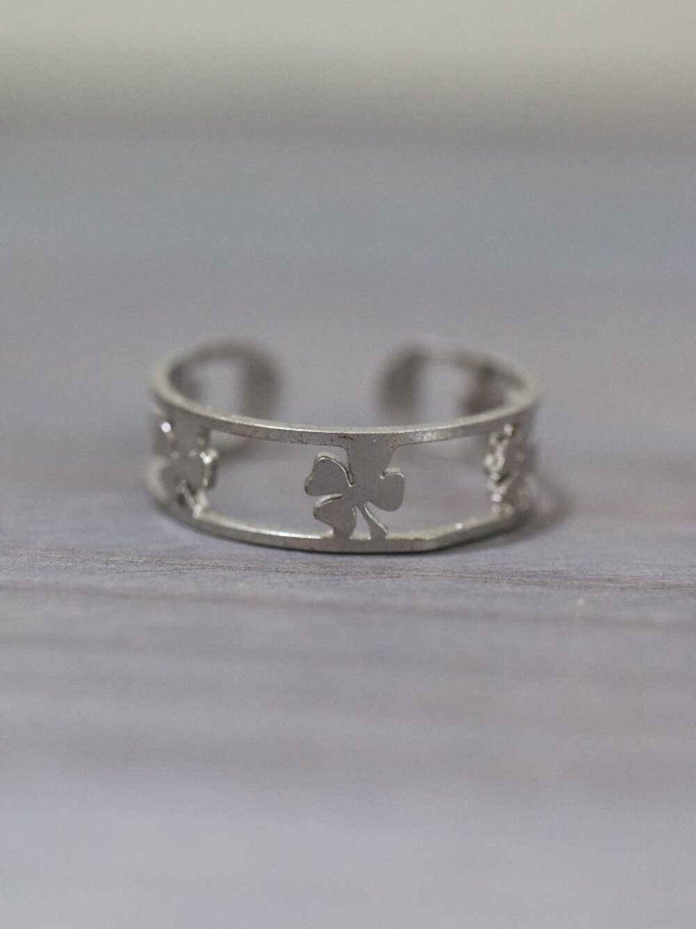 4 Leaf Clover Style Wide Cuff Ring Silver Stainless Steel